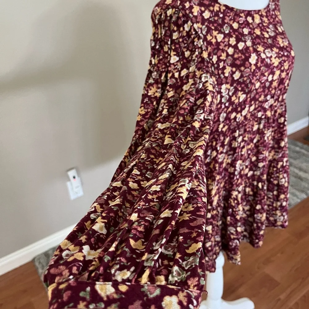 Time and Tru Floral Top - Picture 3 of 4